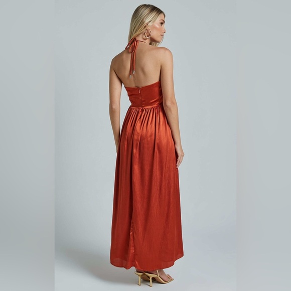 🔆 Showpo. EMMALYN MAXI DRESS Rust Orange Halter with Slit, Size 6 NWT - Picture 2 of 7